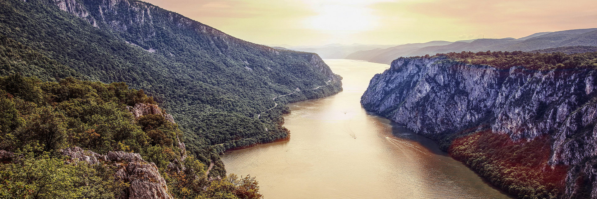 Photographer: Stevan Aksentijevic
Agency: Pixabay Donau, National Par Djerdap, Serbia.