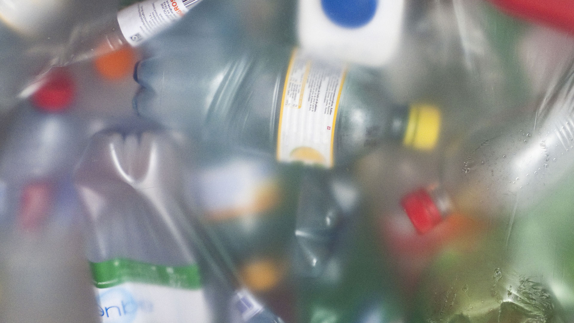 Fotograf: PlainPicture
Bildbyrå: Johnér Plastförpackningar i en påse