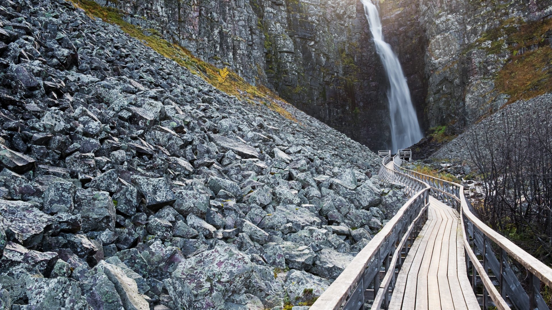 Fotograf: Roine Magnusson
Bildbyrå: Johnér Vandringsled till vattenfall, Njupeskär, Fulufjällets nationalpark