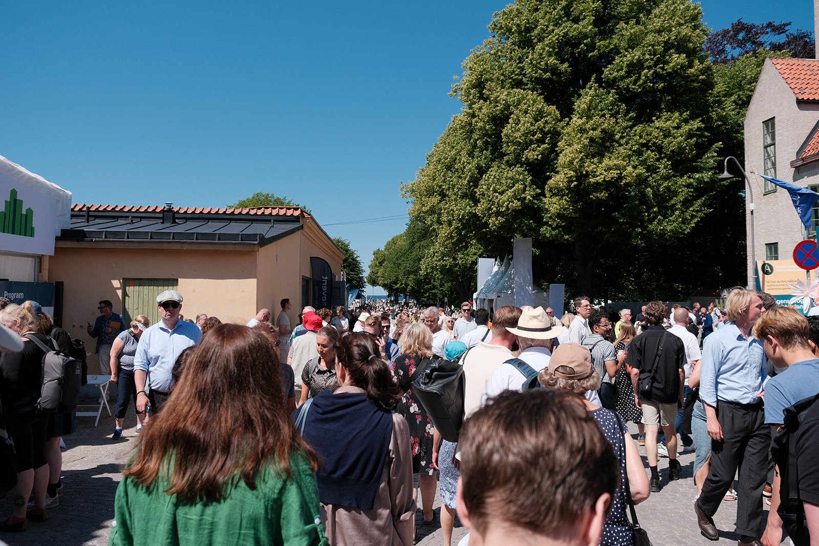 Fotograf: Henrik Löwenhamn
Bildbyrå: Naturvårdsverket Människor på gågata i Visby under Almedalsveckan