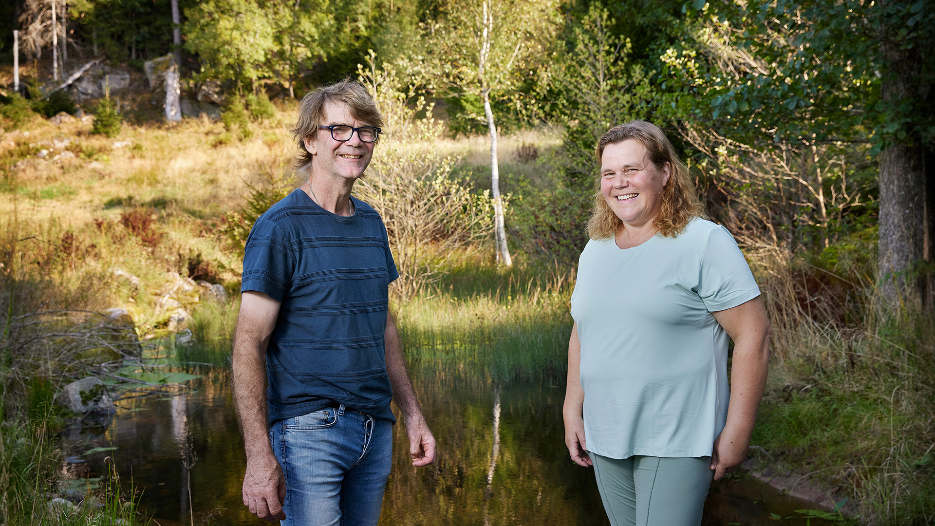 Fotograf: Anna-Lena Lundqvist Porträtt av två man och kvinna i naturen