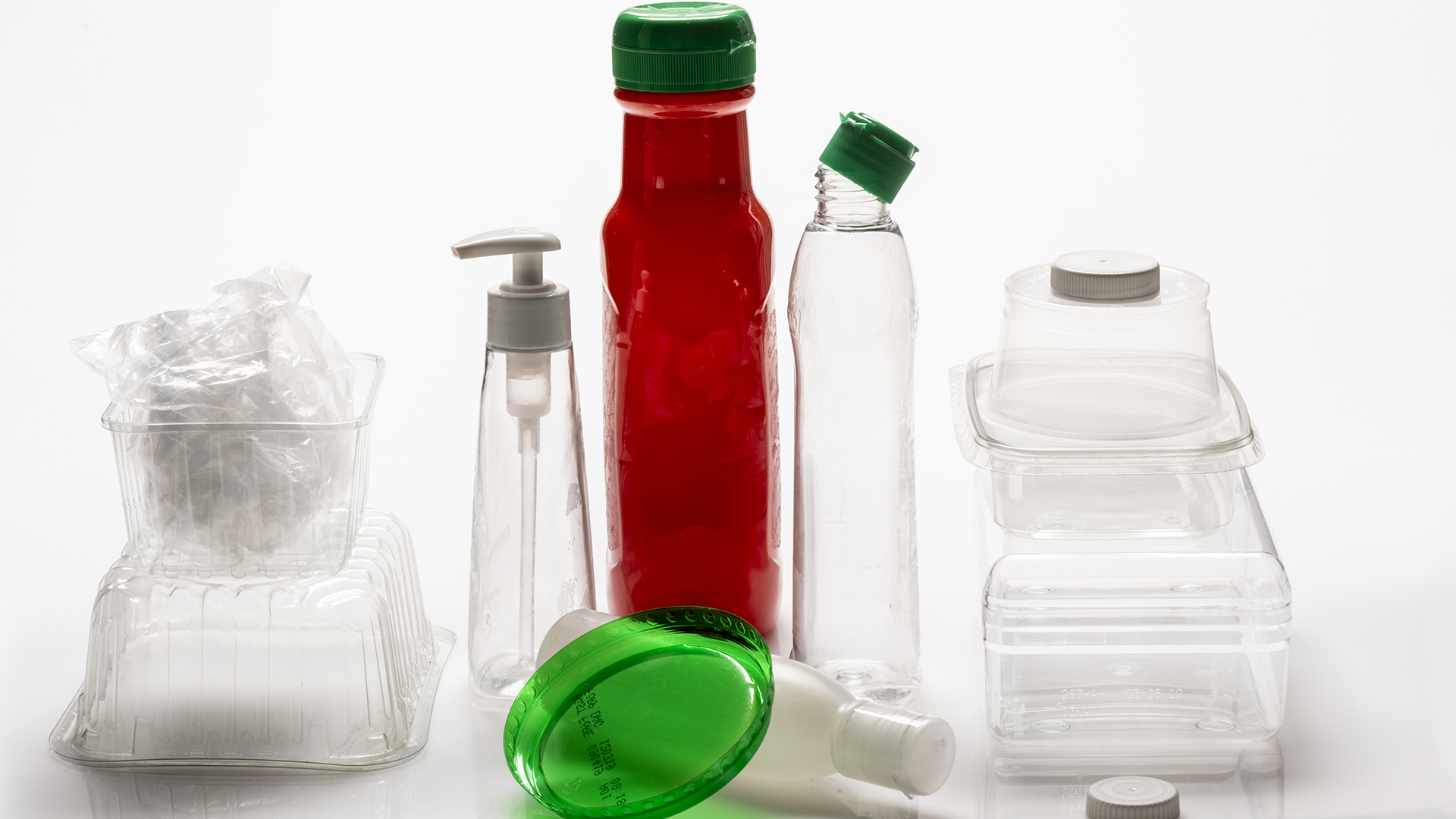 Fotograf: Pixabay. Olika plastprodukter.